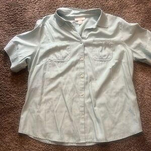 3/$15. Ladies button up 18/20